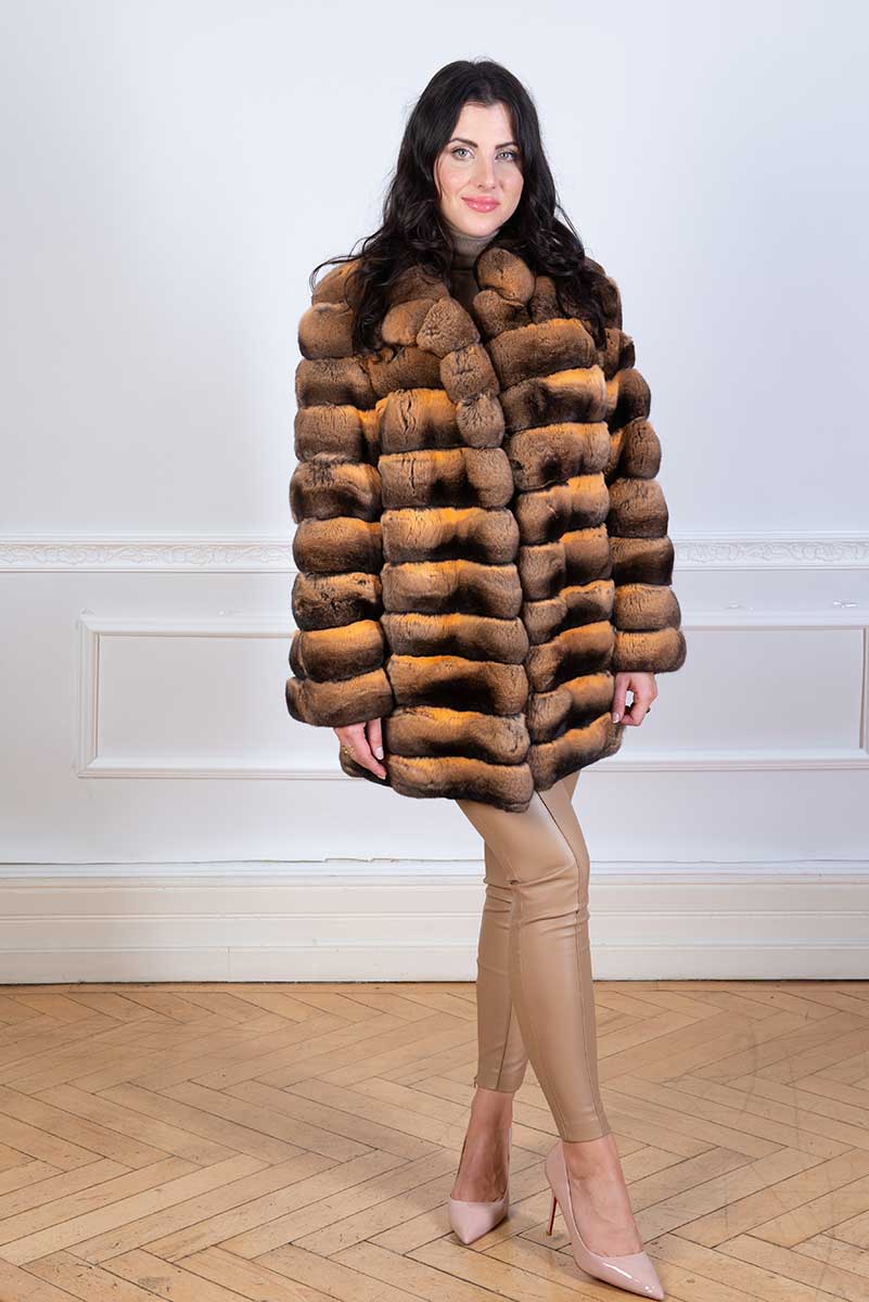 Mink Fur Coat in Brown Color With a Collar 
